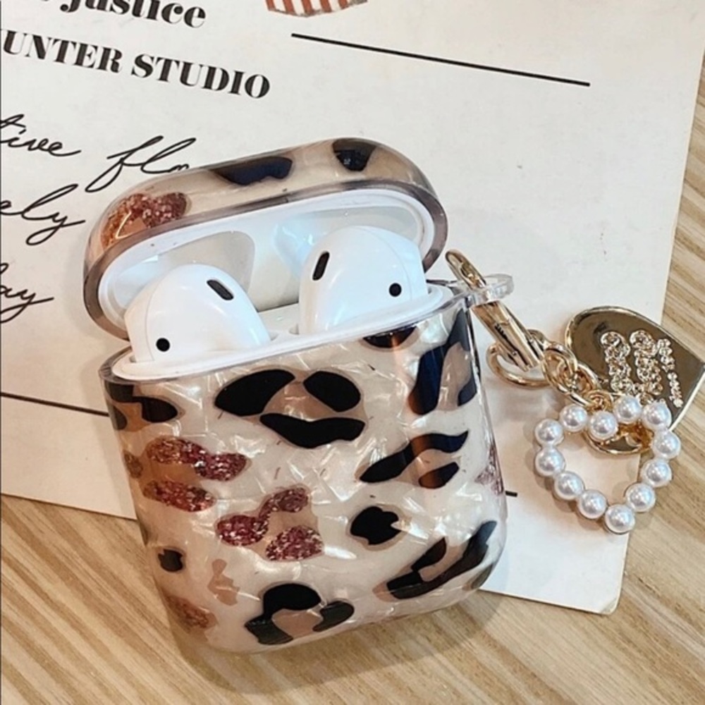 Heart ❤️ Pendant ‎ Leopard AirPod’s